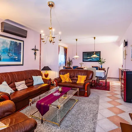 Vakantiehuis Podgradina With Sea View 01